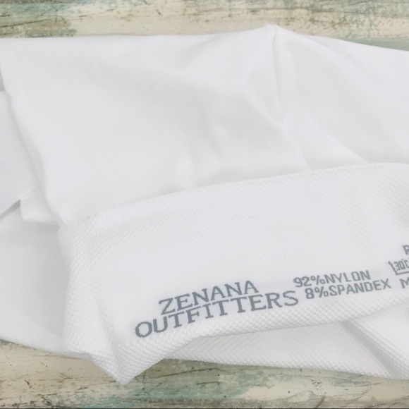 Diamond Band Capri Leggings - Picture 6 of 6